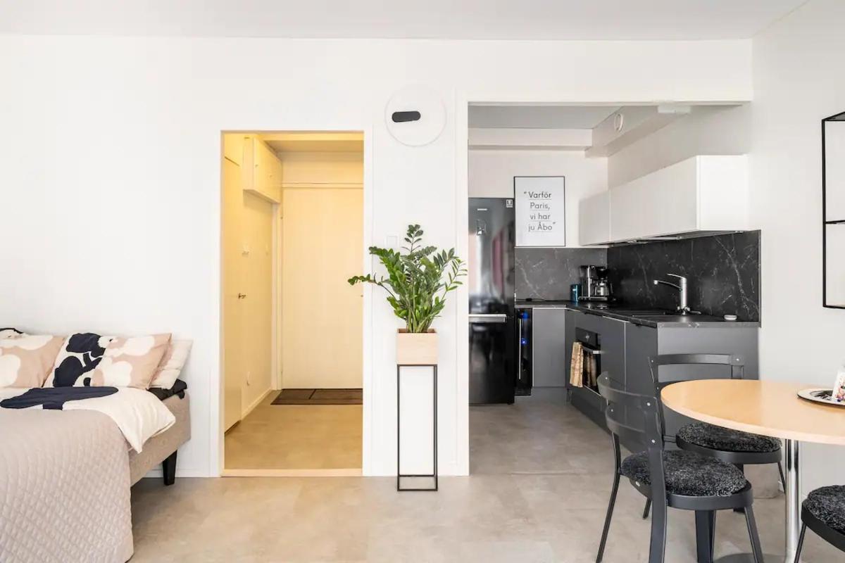 Modern 31Sqm Studio In Хелзинки Екстериор снимка