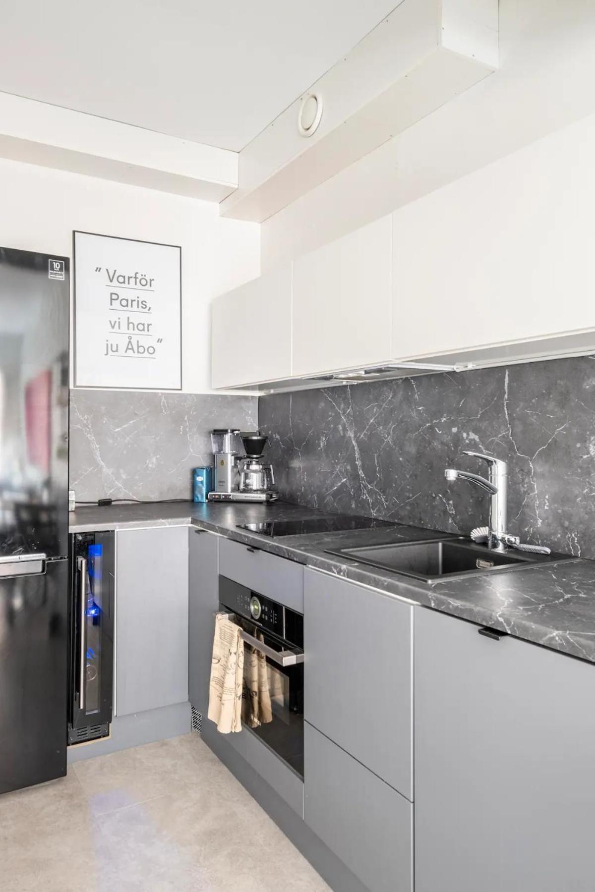 Modern 31Sqm Studio In Хелзинки Екстериор снимка